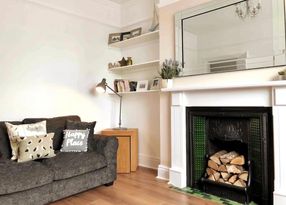 Sunny Seaside Beach House Lytham Centre Sleeps 8 リザム・セント・アンズ エクステリア 写真