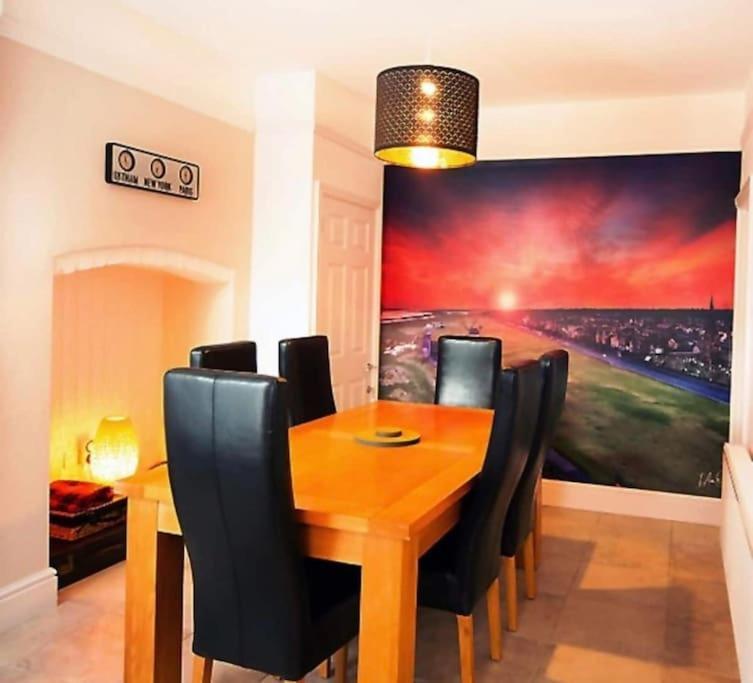 Sunny Seaside Beach House Lytham Centre Sleeps 8 リザム・セント・アンズ エクステリア 写真