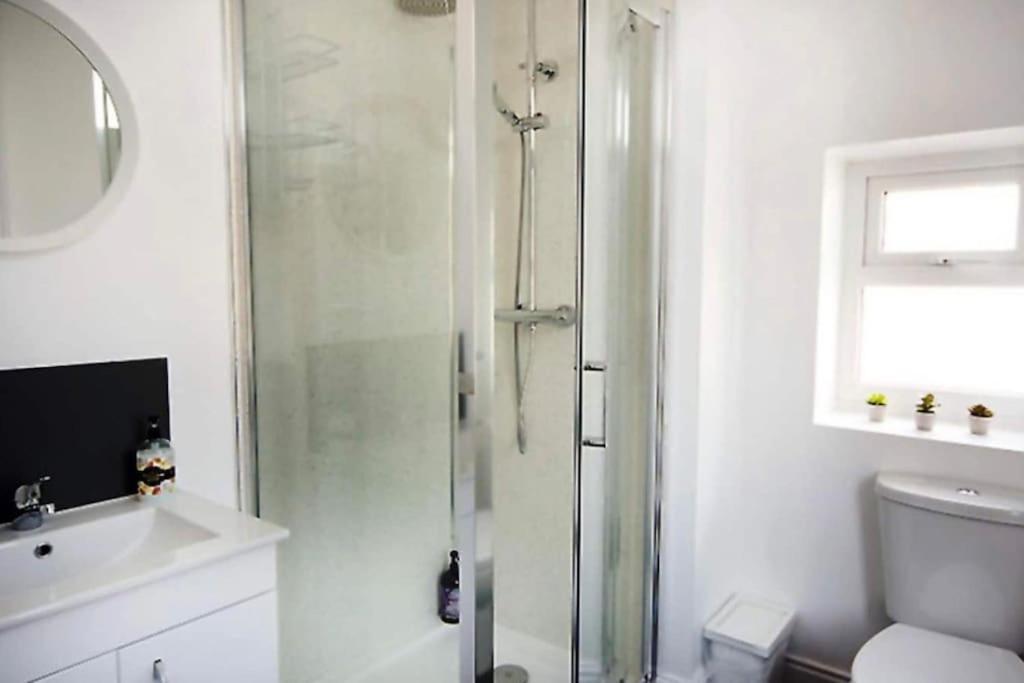Sunny Seaside Beach House Lytham Centre Sleeps 8 リザム・セント・アンズ エクステリア 写真