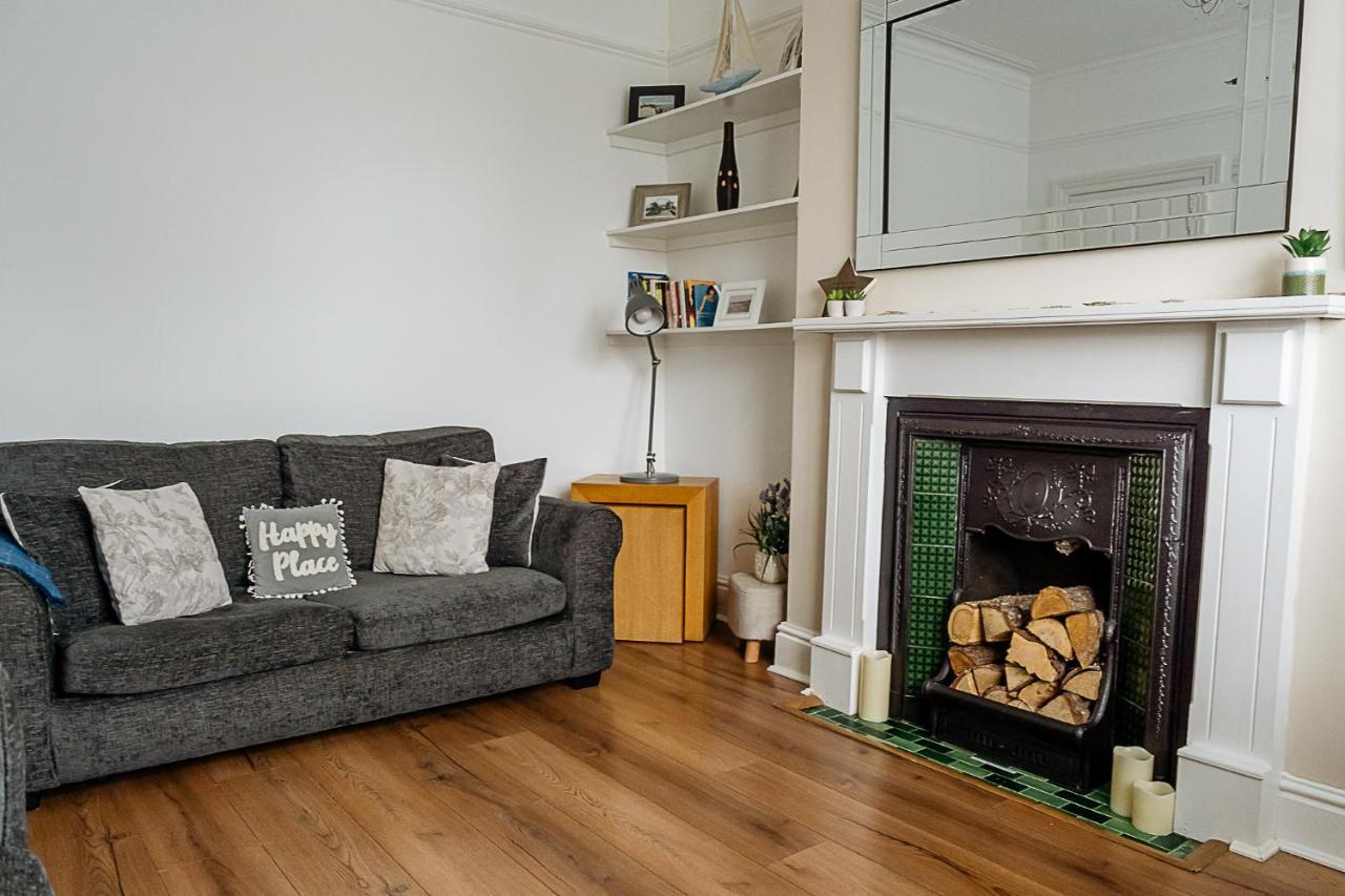 Sunny Seaside Beach House Lytham Centre Sleeps 8 リザム・セント・アンズ エクステリア 写真