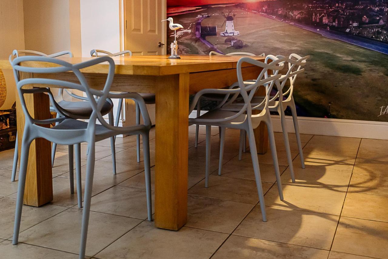 Sunny Seaside Beach House Lytham Centre Sleeps 8 リザム・セント・アンズ エクステリア 写真